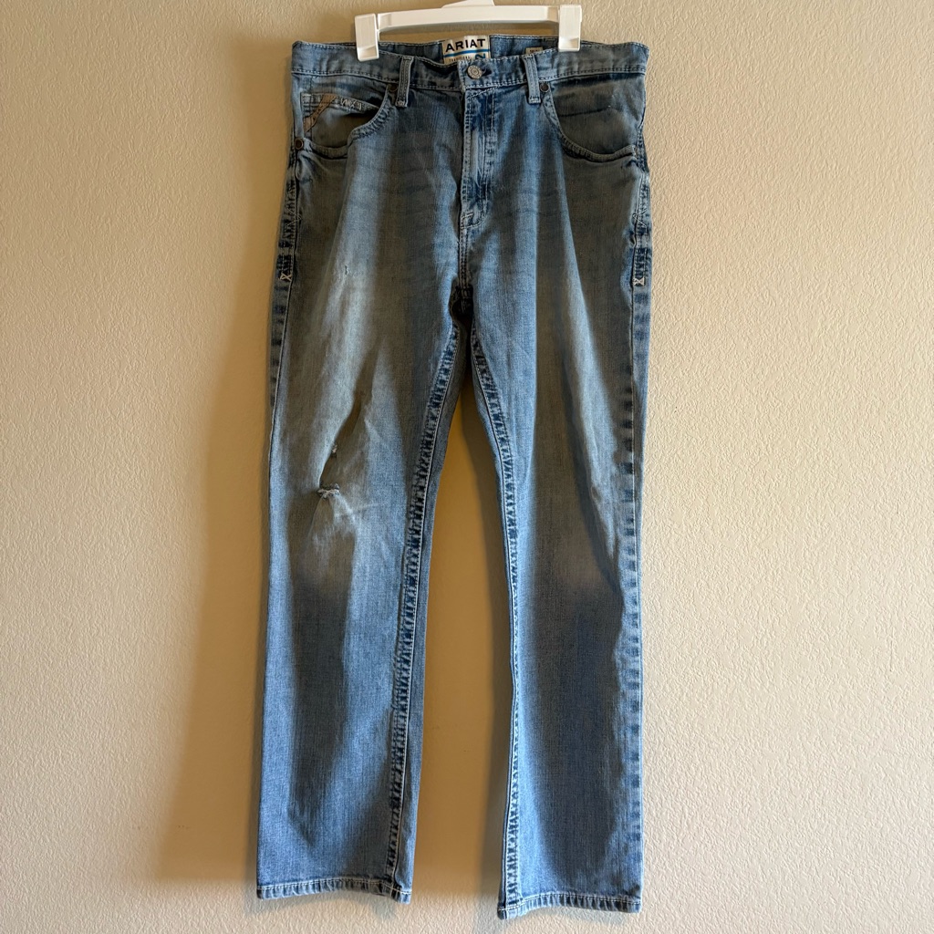 Ariat Denim Jeans, Size 38/34, Traditional Relaxed Boot Cut (Unisex)